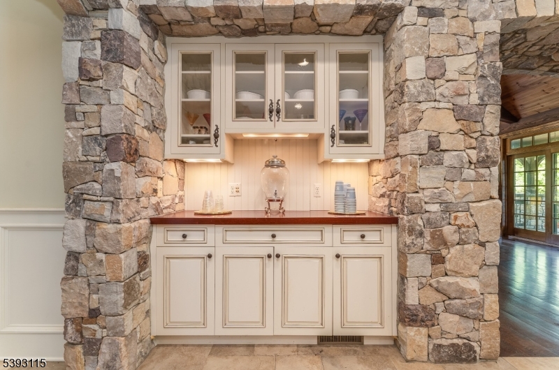 152 White Bridge Road Pittstown, NJ 08867 - Photo 13 of 50