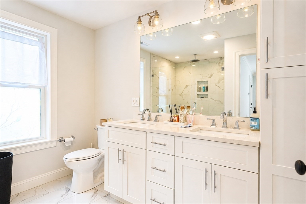 21 Crescent Road, Unit 21 Needham, MA 02494 - Photo 7 of 15