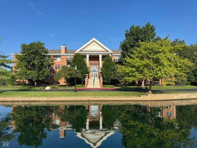 $234,900 | 8690 Jaffa Ct W Drive, Unit 17, Indianapolis, IN 46260