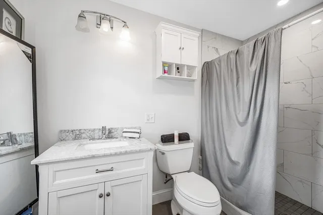 $899,900 | 856 Main Street, Reading, MA 01867