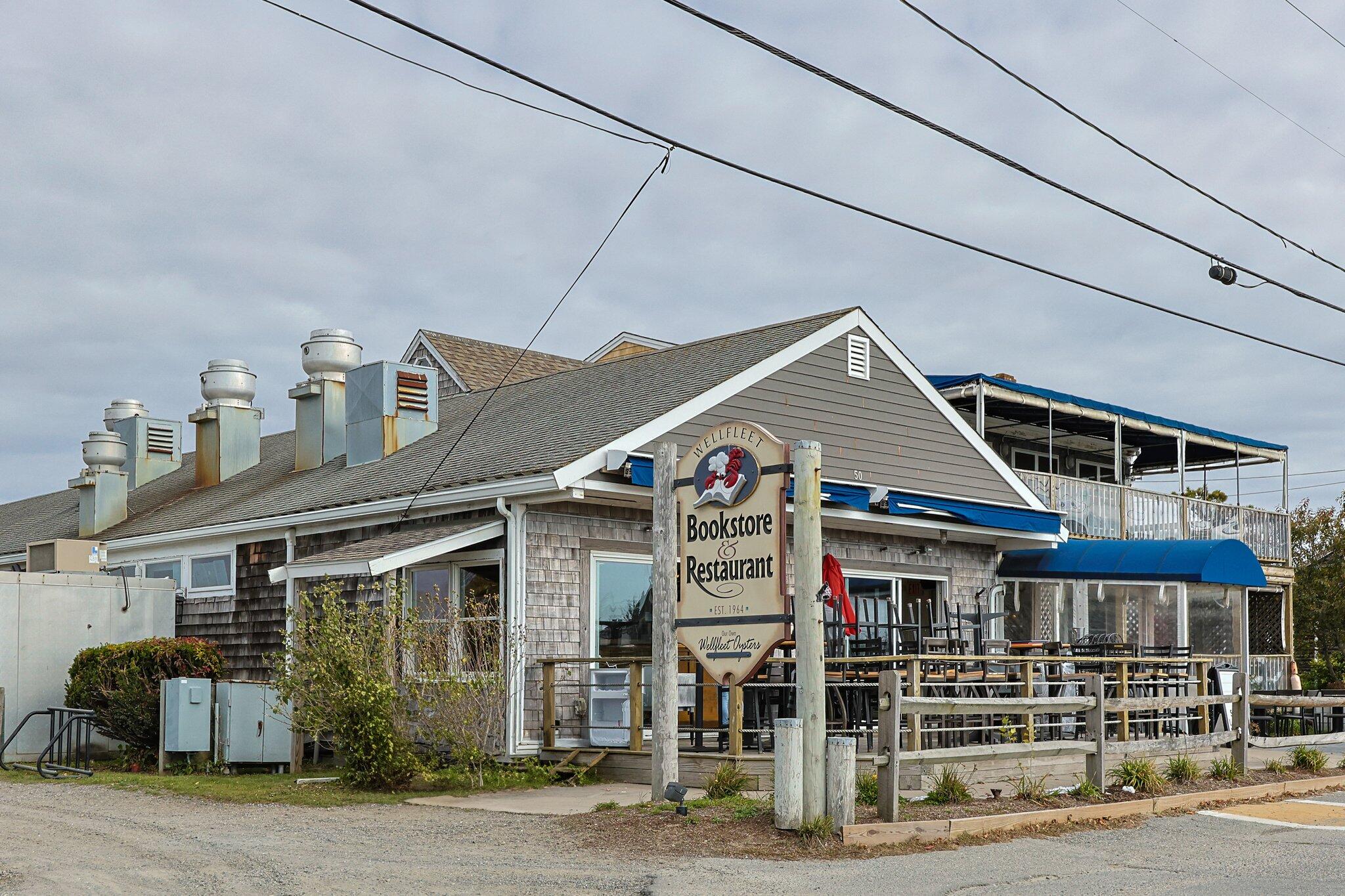 164 Kendrick Avenue, Unit C Wellfleet, MA 02667 - Photo 22 of 27 a front view of a house