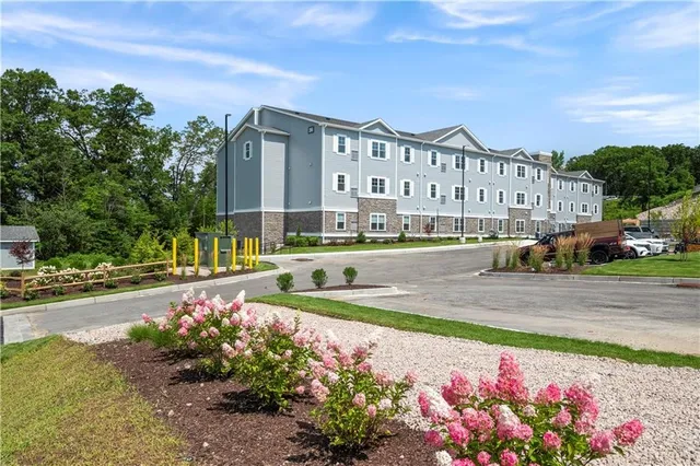 $449,900 | 36 Old Louisquisset Pike, Unit 206, North Smithfield, RI 02896