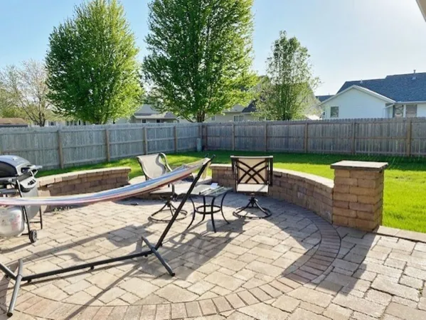 $399,900 | 5816 Heather Avenue, Davenport, IA 52807