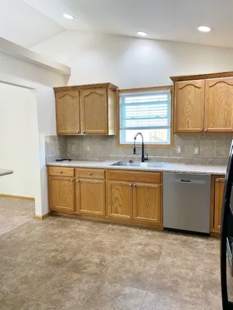 $399,900 | 5816 Heather Avenue, Davenport, IA 52807