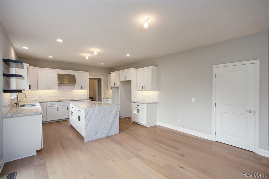 2919 Basil Drive Rochester Hills, MI 48309 - Photo 10 of 49