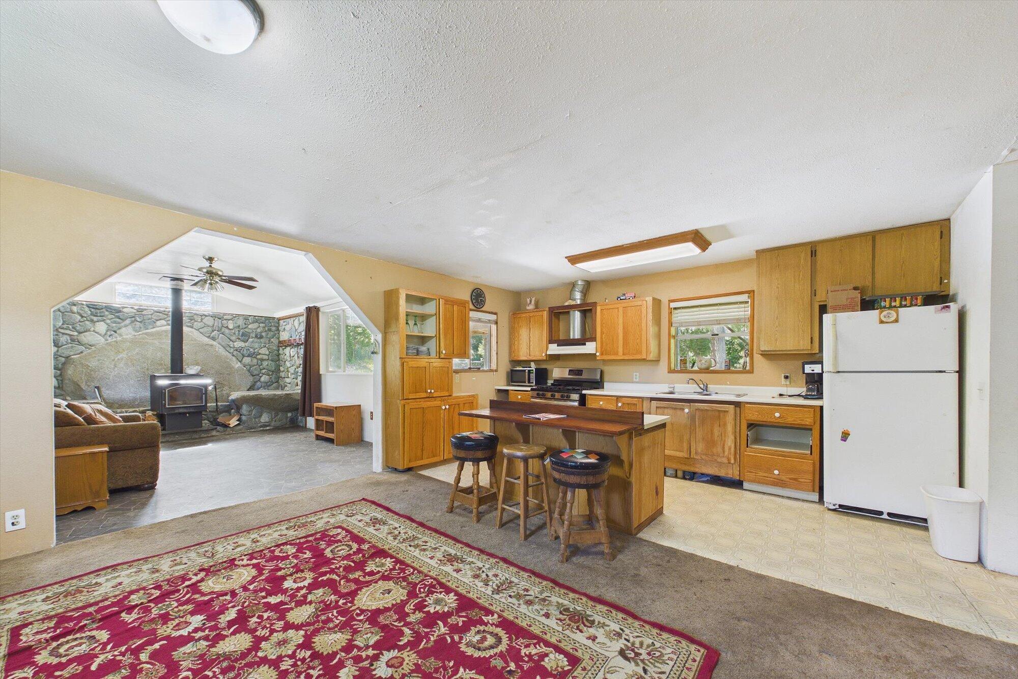 1490 Red Cap Road Orleans, CA 95556 - Photo 28 of 71