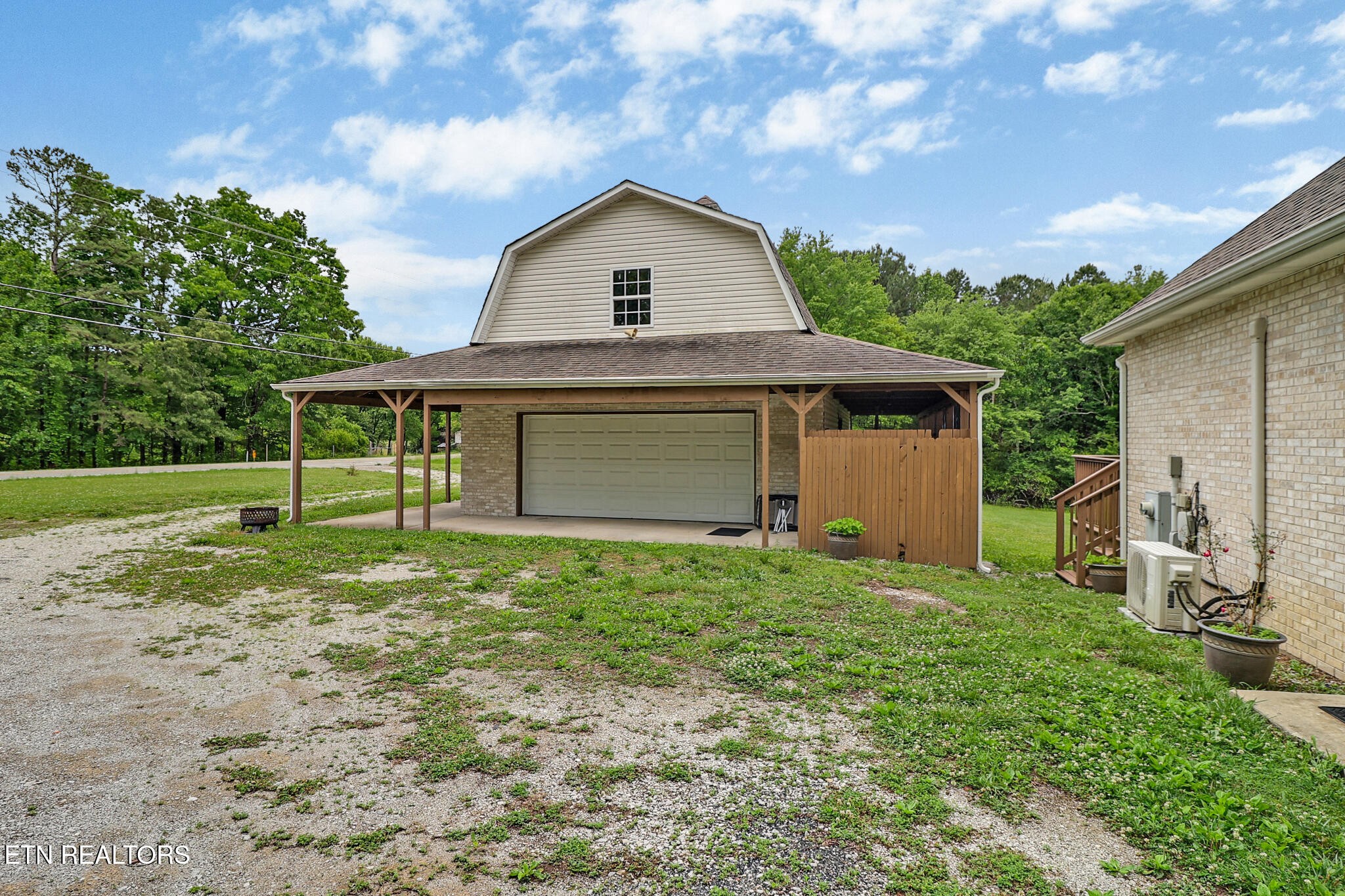 809 Buffalo Trail Clarkrange, TN 38553 - Photo 6 of 47
