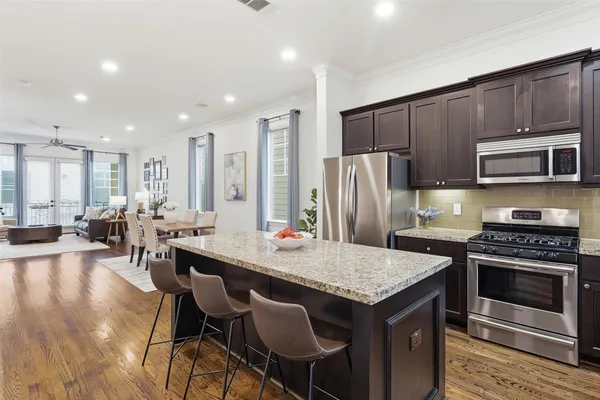 $475,000 | 2411 Beall Street, Houston, TX 77008