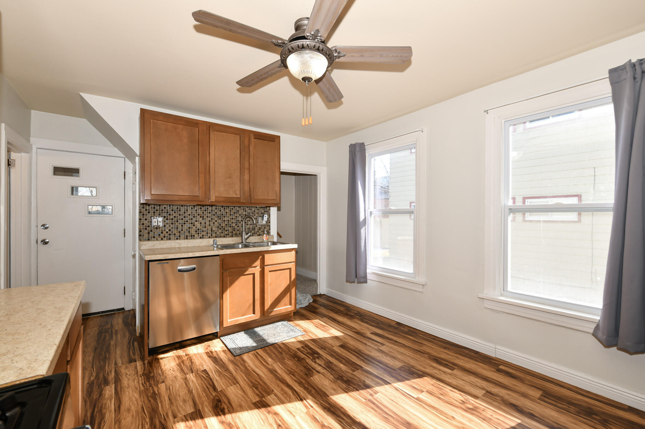 422 South 89th Street Milwaukee, WI 53214 - Photo 10 of 22 Kitchen