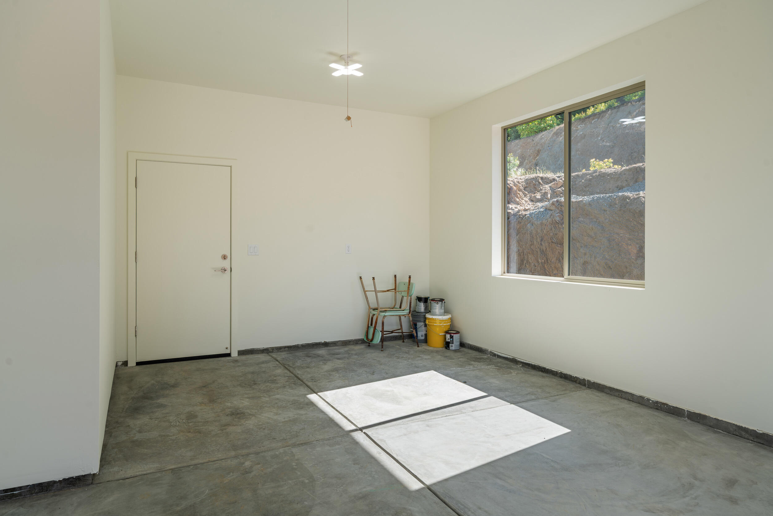 3060 Ashland Mine Road Talent, OR 97540 - Photo 33 of 43 an empty room with windows