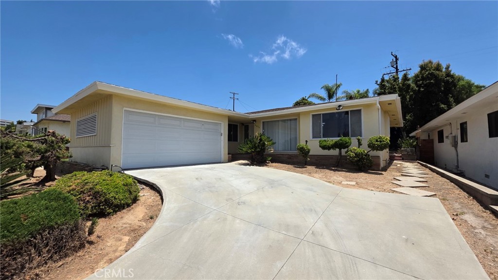 6034 South Kings Road Los Angeles, CA 90056 - Photo 2 of 22