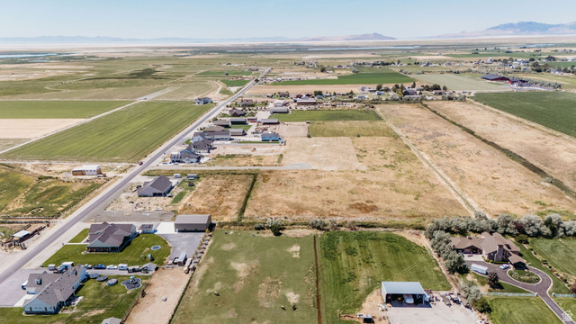 5752 West 2425th North, Unit 4 Hooper, UT 84315 - Photo 8 of 20