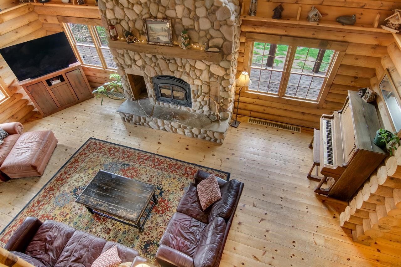 7828 Bennett Road Williamsburg, MI 49690 - Photo 7 of 36 1898950-6.JPG