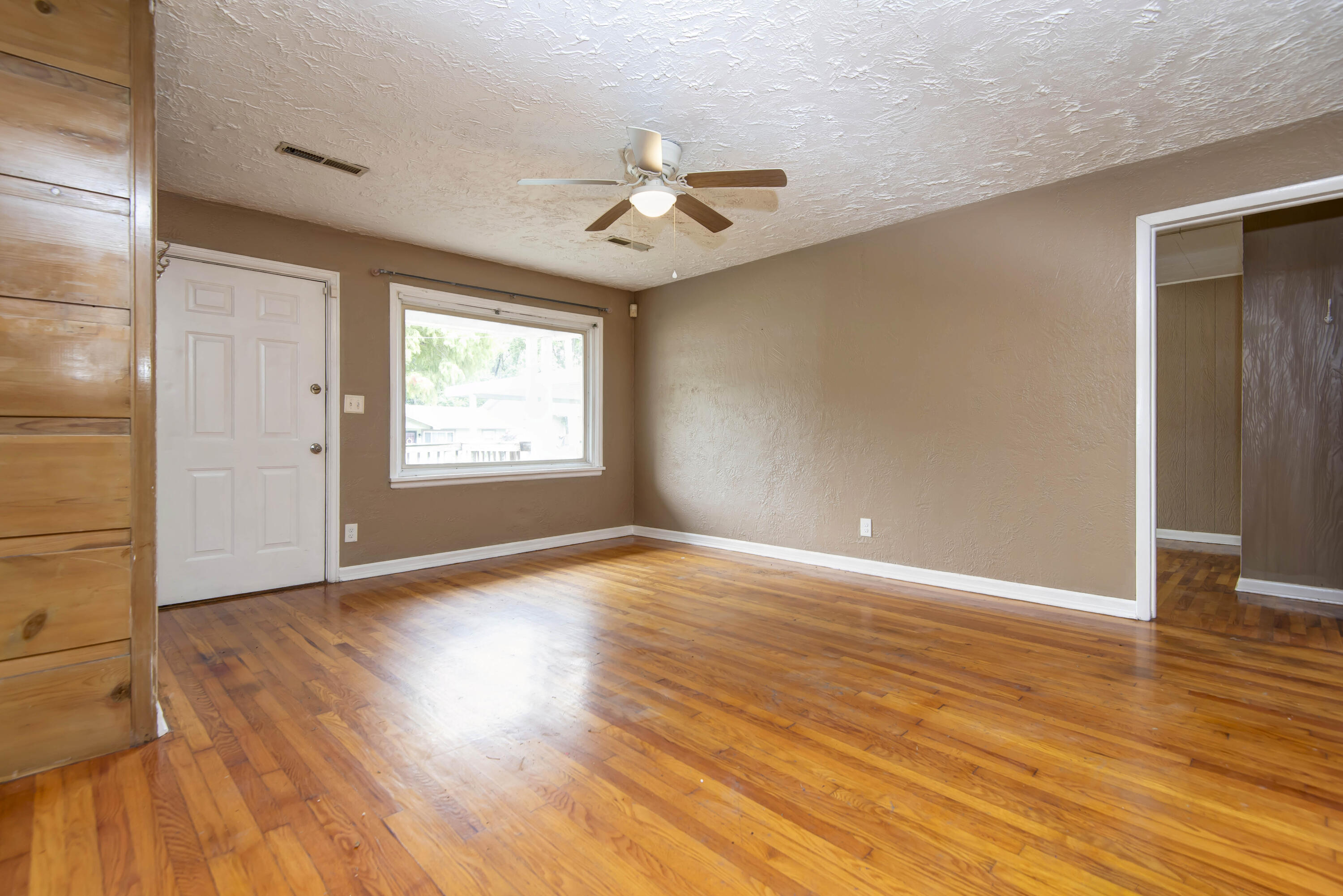 1610 East Cairo Street Springfield, MO 65802 - Photo 1 of 14 Cairo (5)