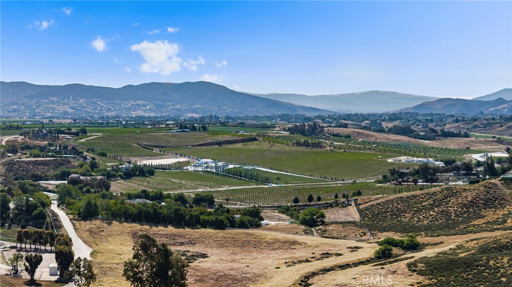 32259 Hillstone Street Temecula, CA 92591 - Photo 41 of 62 a view of a city with mountains in the background