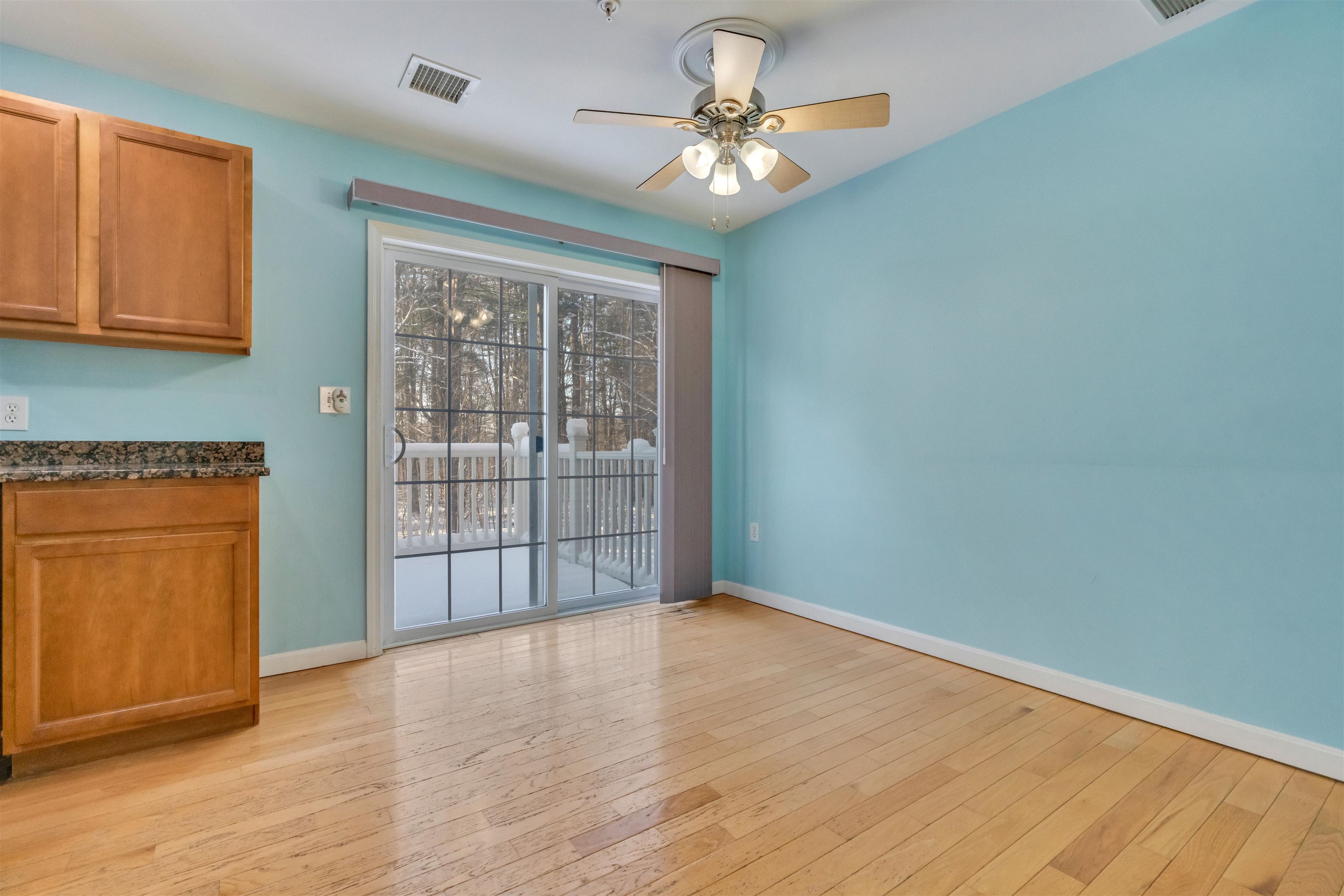 23 Townsend Drive Dover, NH 03820 - Photo 12 of 33