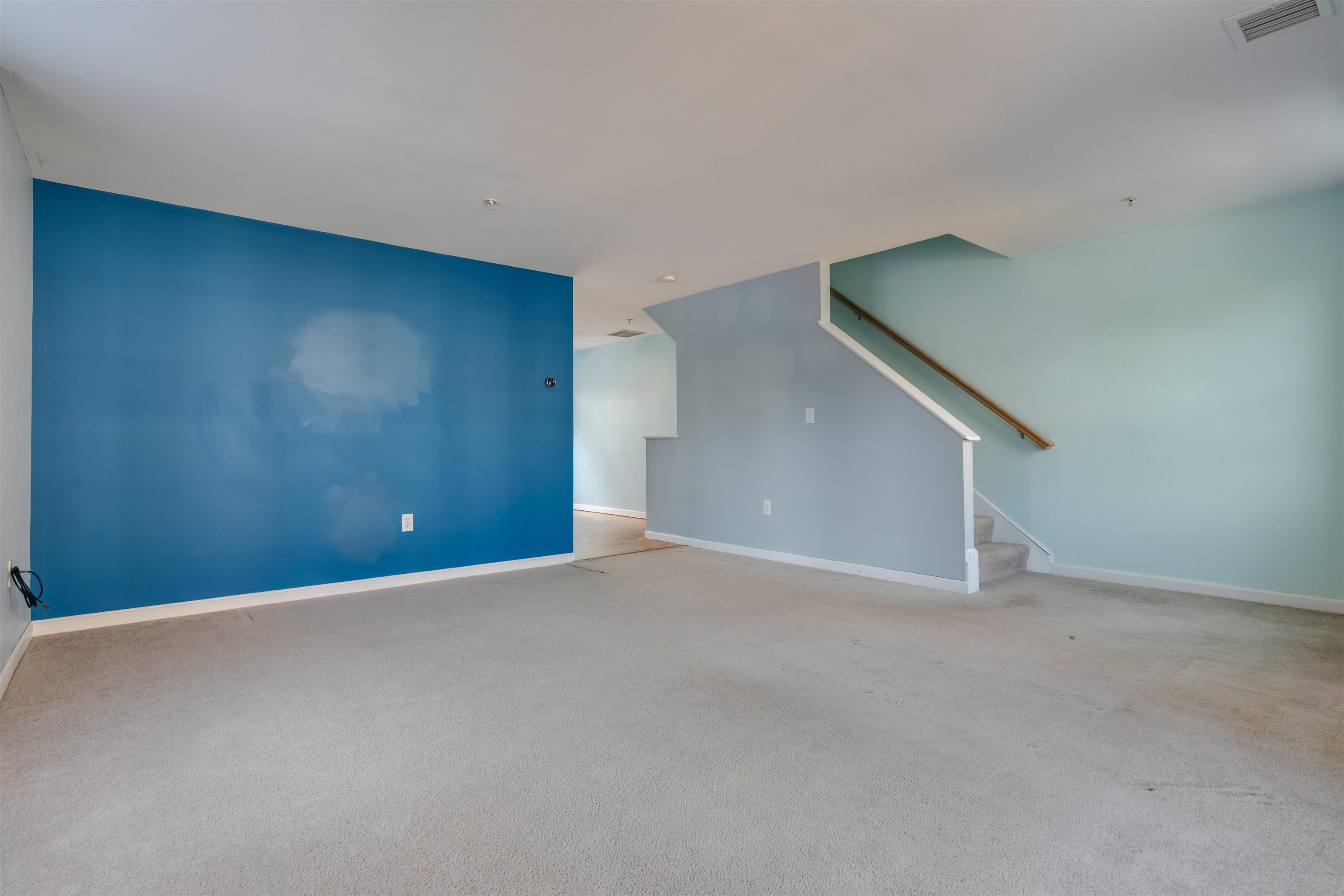 23 Townsend Drive Dover, NH 03820 - Photo 15 of 33