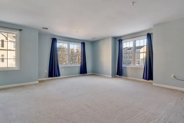 $405,000 | 23 Townsend Drive, Dover, NH 03820