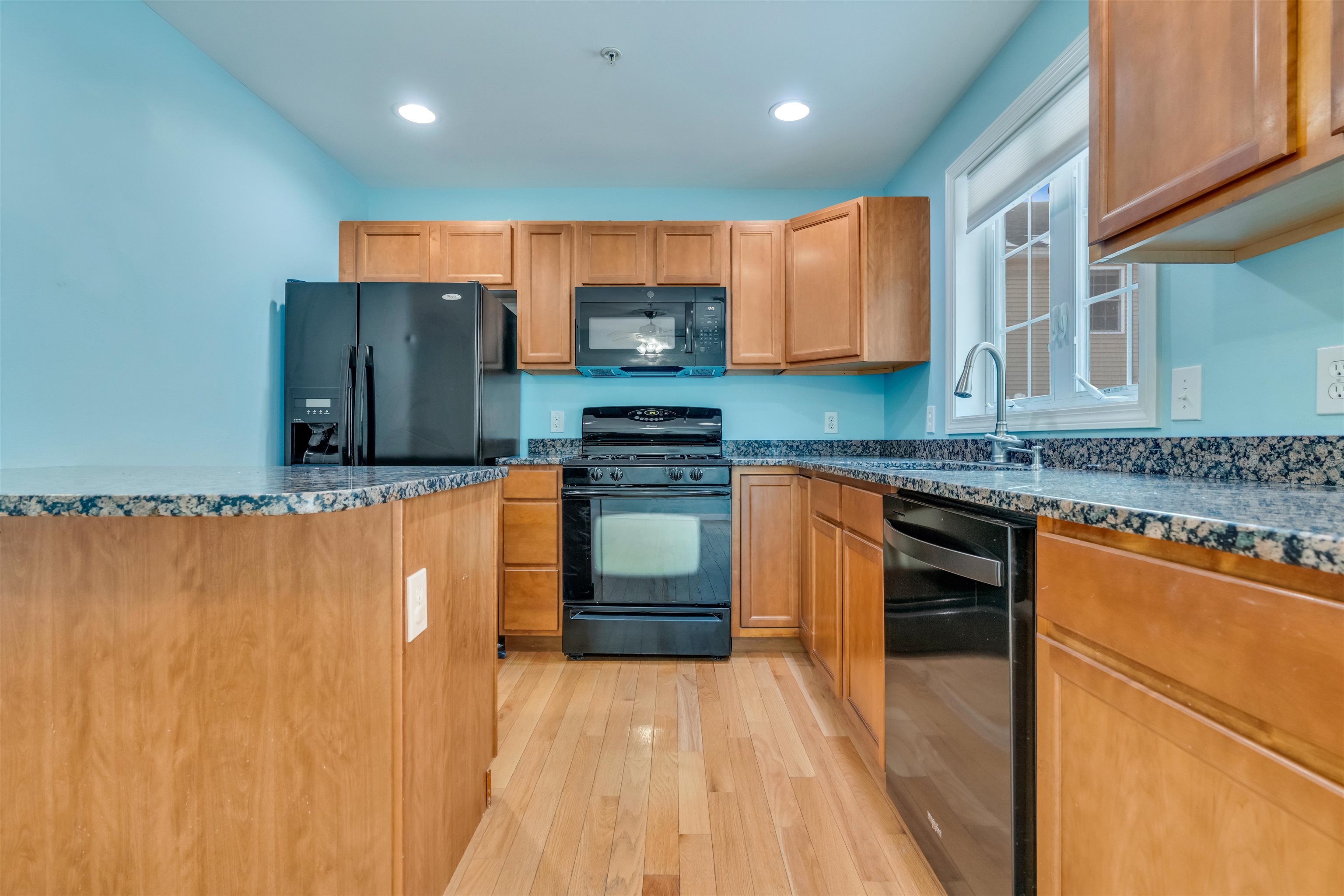 23 Townsend Drive Dover, NH 03820 - Photo 21 of 33