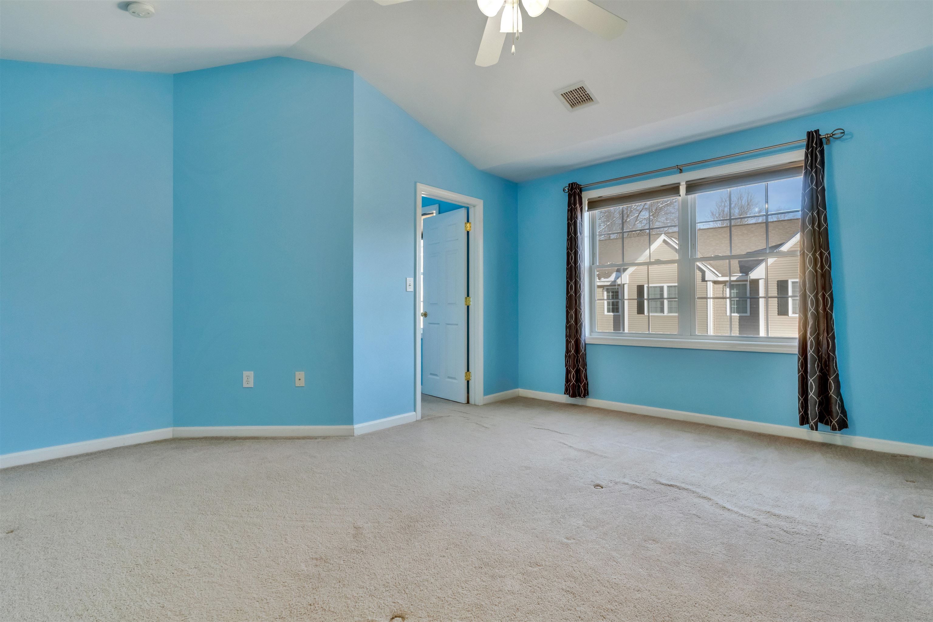 23 Townsend Drive Dover, NH 03820 - Photo 28 of 33