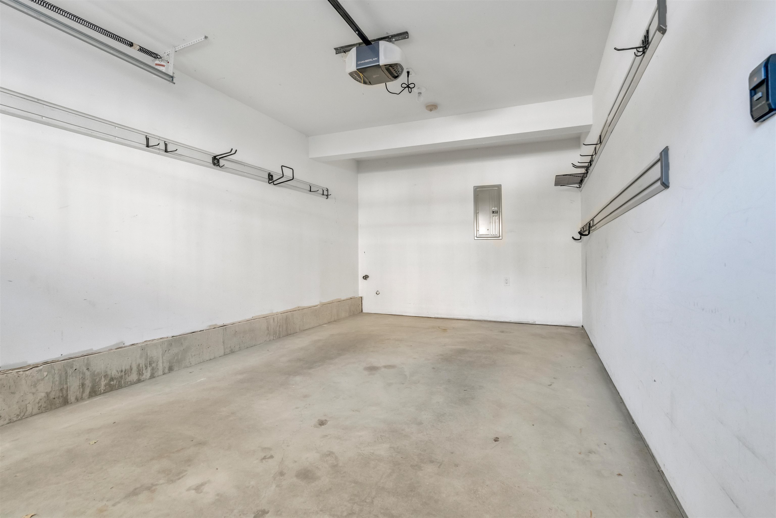 23 Townsend Drive Dover, NH 03820 - Photo 31 of 33