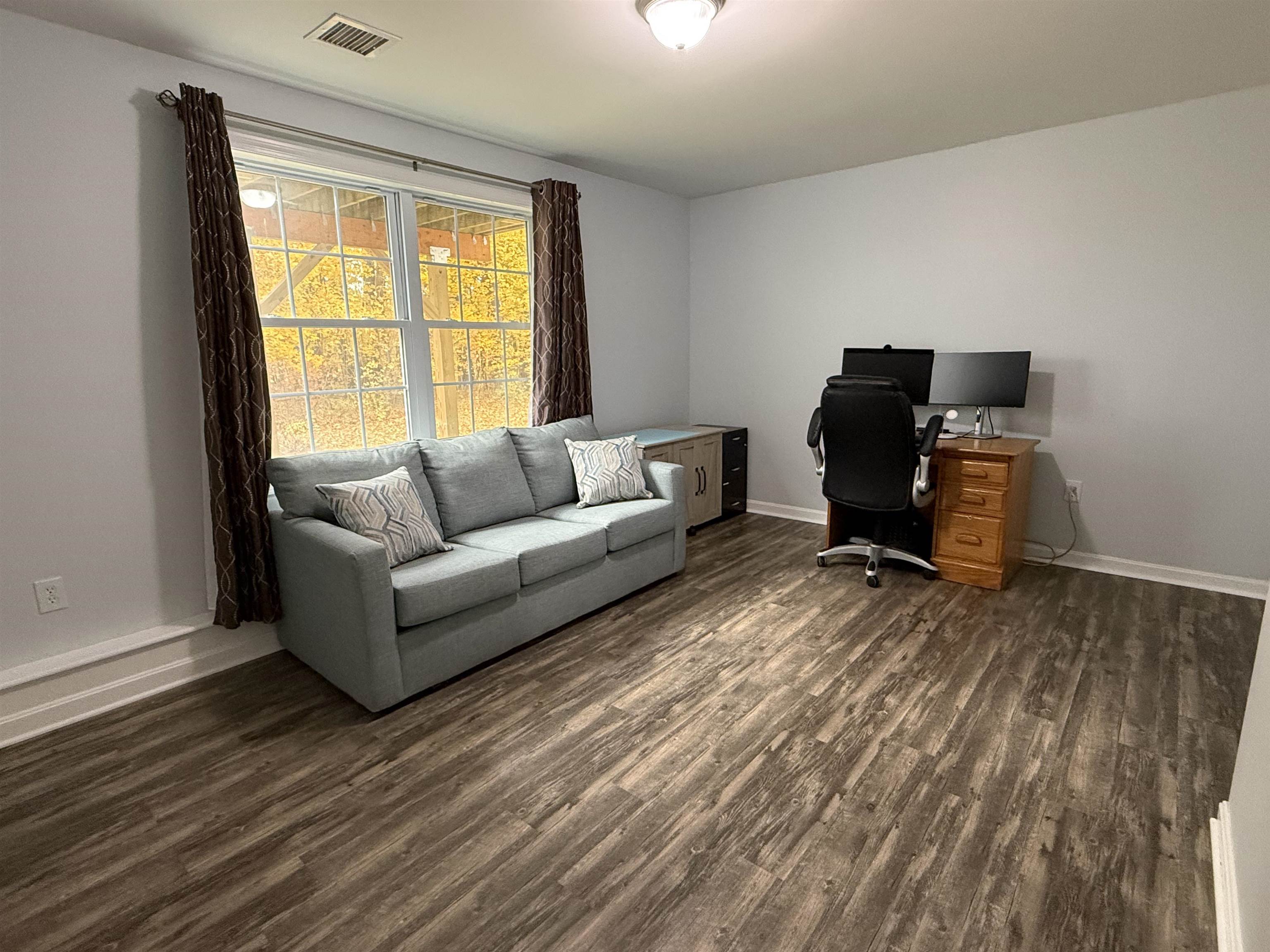 23 Townsend Drive Dover, NH 03820 - Photo 4 of 35