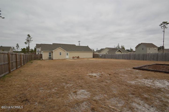 308 Sinclair Lane Hubert, NC 28539 - Photo 13 of 13 308 sinclair back of house
