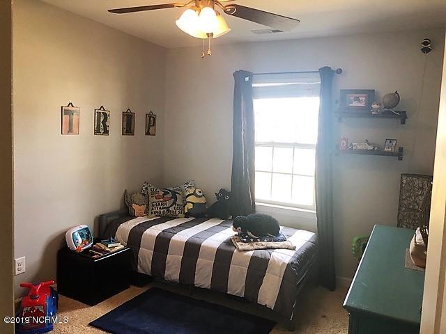 308 Sinclair Lane Hubert, NC 28539 - Photo 10 of 13 308 sinclair bedrrom