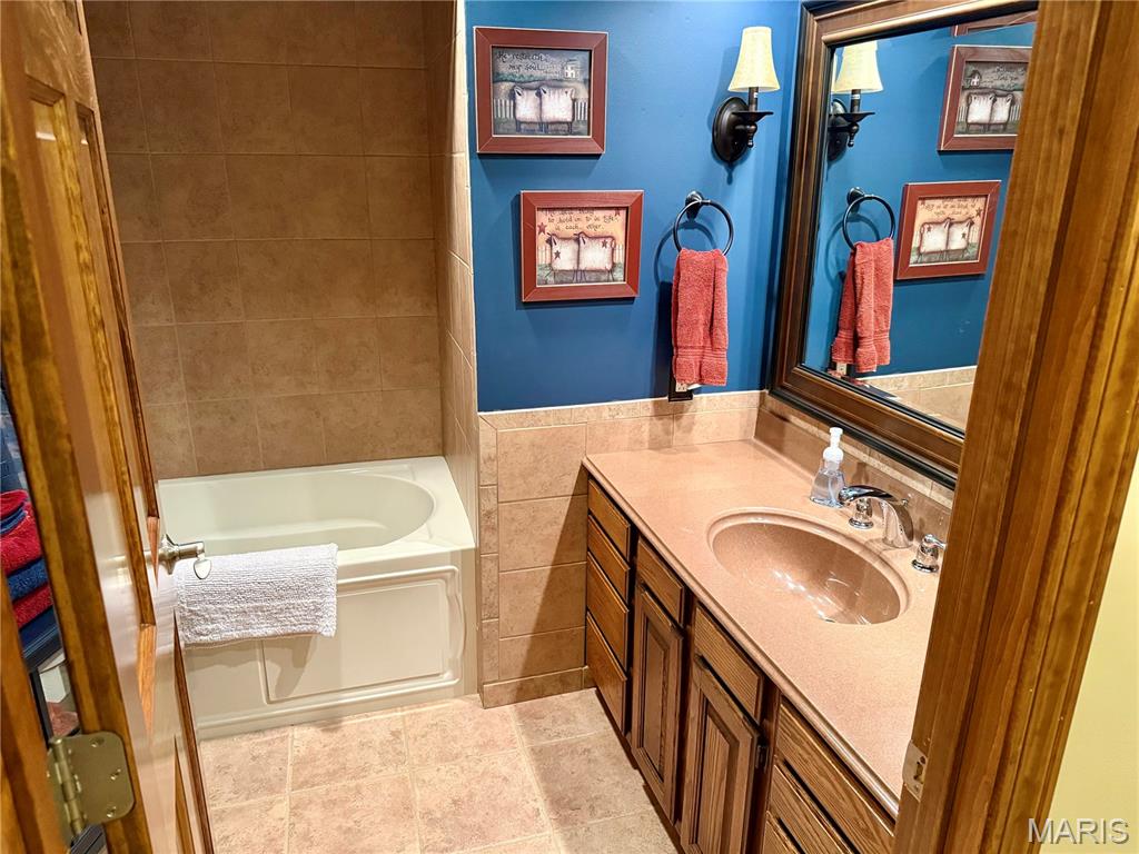 501 Pine Street Hillsboro, IL 62049 - Photo 13 of 36