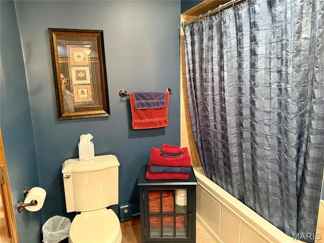 $330,000 | 501 Pine Street, Hillsboro, IL 62049