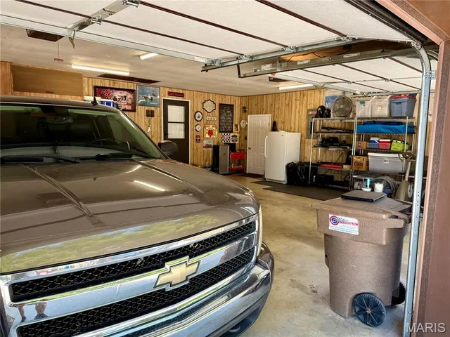 $330,000 | 501 Pine Street, Hillsboro, IL 62049