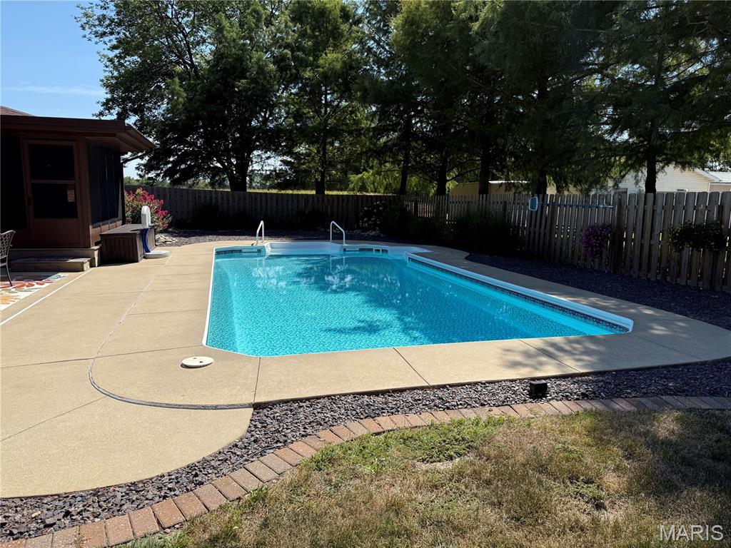 501 Pine Street Hillsboro, IL 62049 - Photo 31 of 36