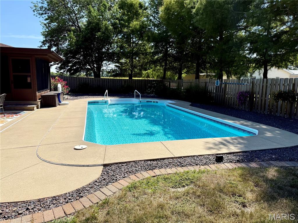 501 Pine Street Hillsboro, IL 62049 - Photo 32 of 36