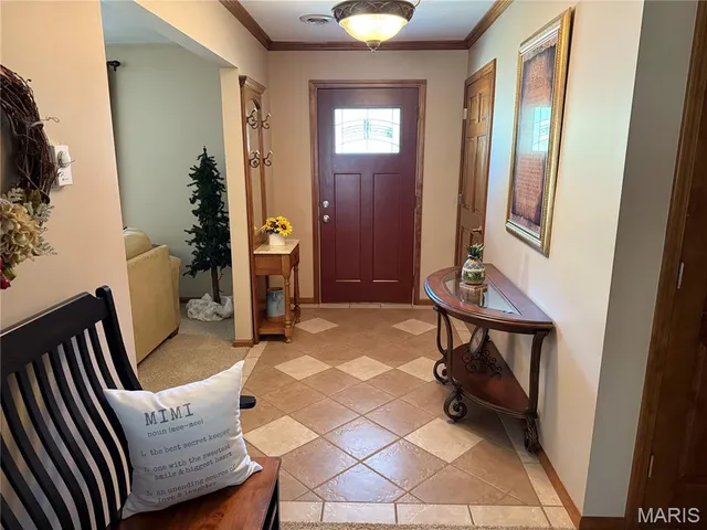 $330,000 | 501 Pine Street, Hillsboro, IL 62049