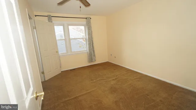 a view of empty room with window