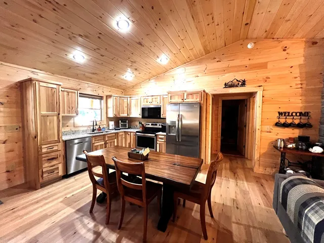 $364,900 | 29 Oak Hl Drive, Murphy, NC 28906