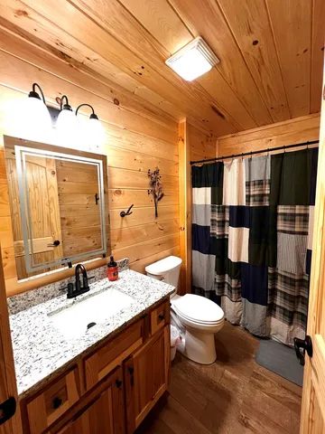 $364,900 | 29 Oak Hl Drive, Murphy, NC 28906