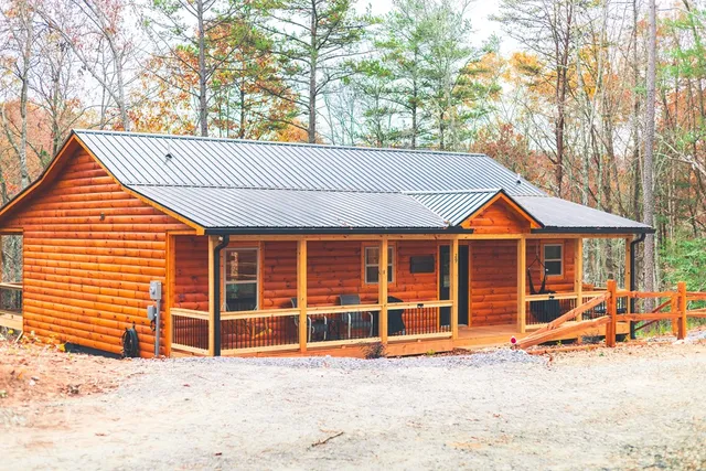 $364,900 | 29 Oak Hl Drive, Murphy, NC 28906