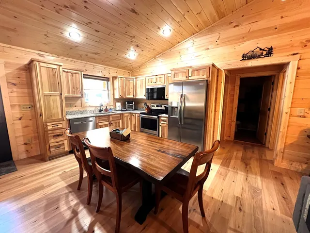 $364,900 | 29 Oak Hl Drive, Murphy, NC 28906