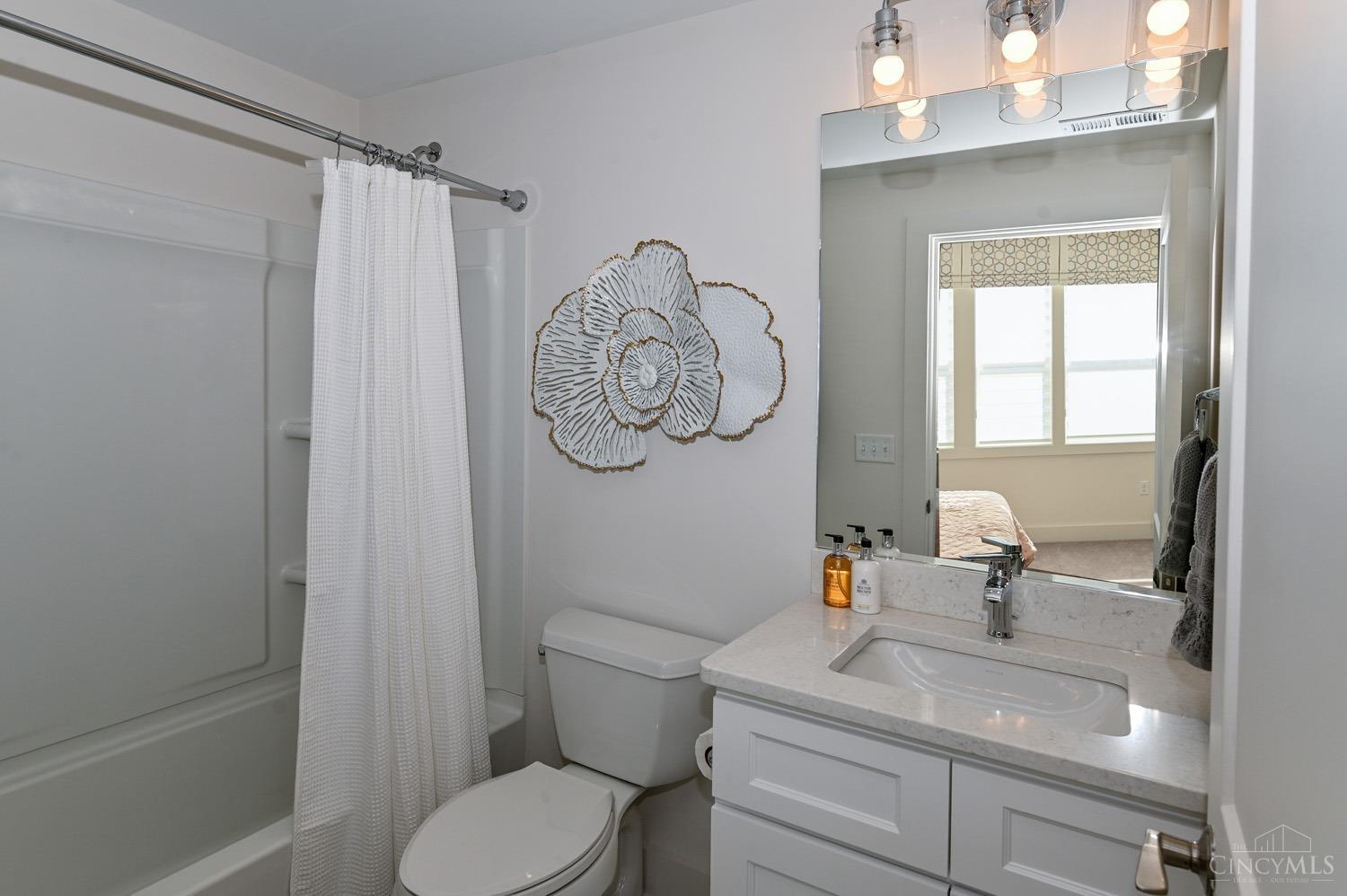 3916 Edwards Road, Unit D Cincinnati, OH 45209 - Photo 29 of 45