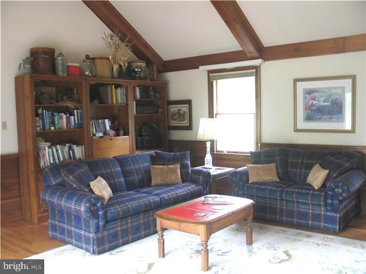 2550 Valley Road Jamison, PA 18929 - Photo 14 of 21 Great Room