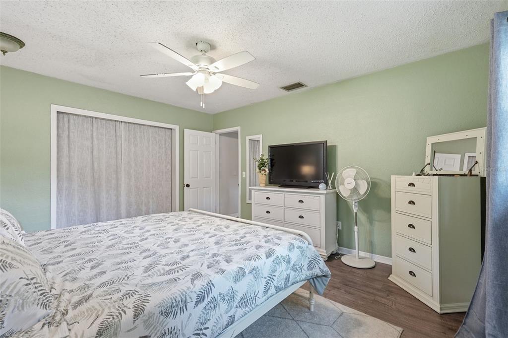 2140 Northeast Coachman Road Clearwater, FL 33765 - Photo 26 of 40