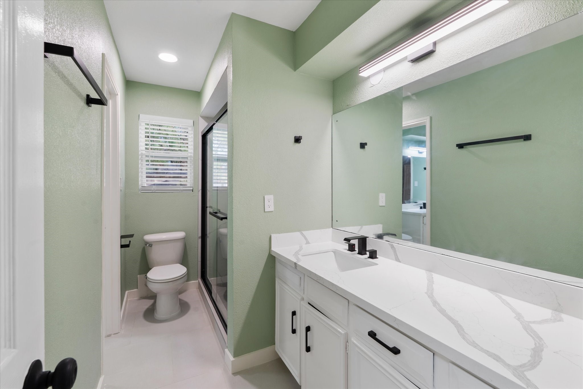 1706 Anvil Drive Houston, TX 77090 - Photo 11 of 26