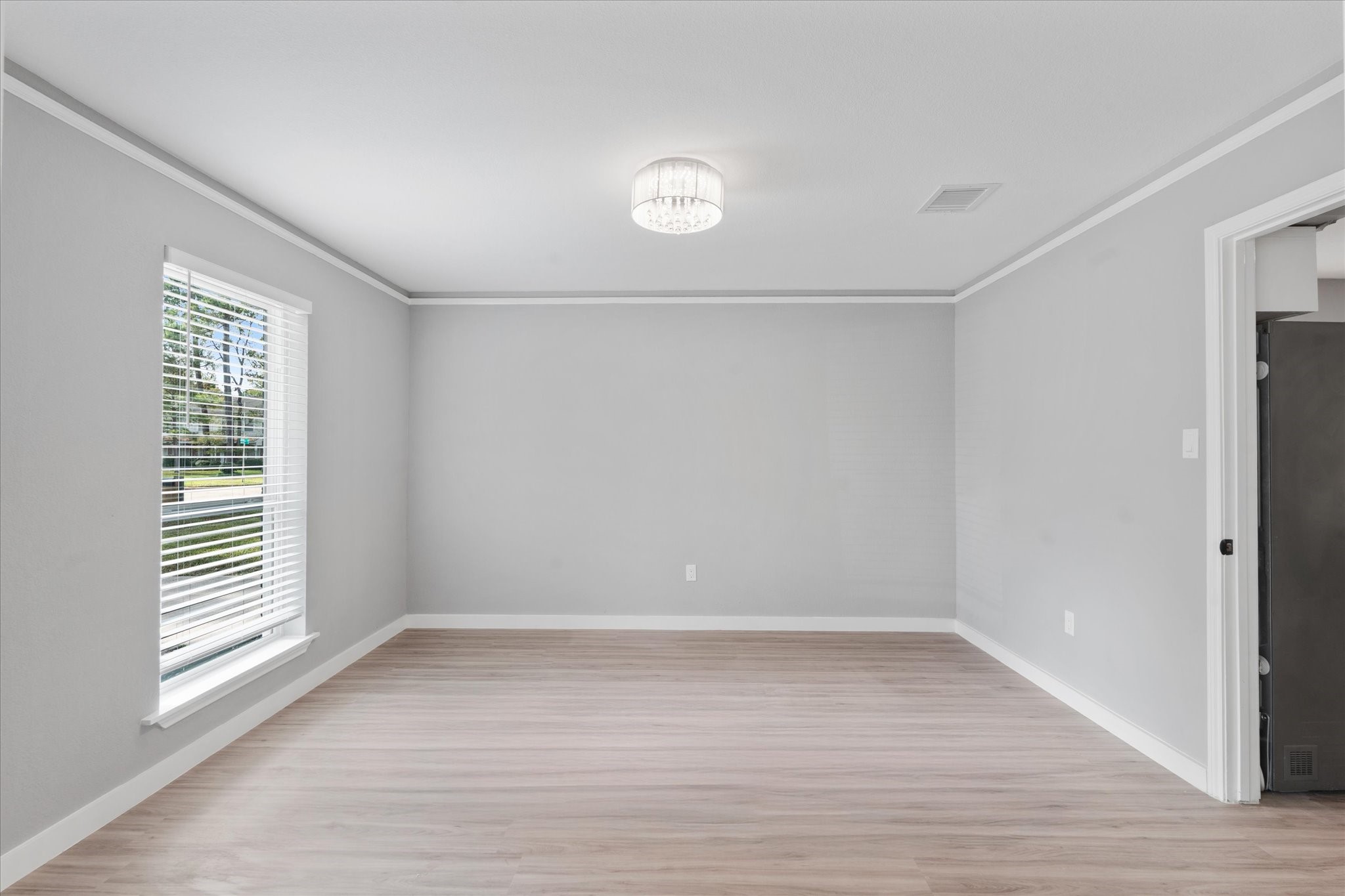 1706 Anvil Drive Houston, TX 77090 - Photo 13 of 26