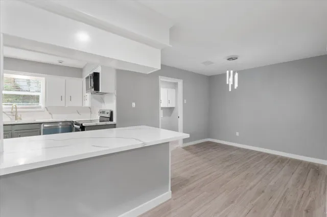 $325,000 | 1706 Anvil Drive, Houston, TX 77090