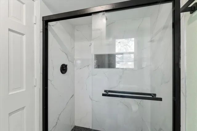 $325,000 | 1706 Anvil Drive, Houston, TX 77090