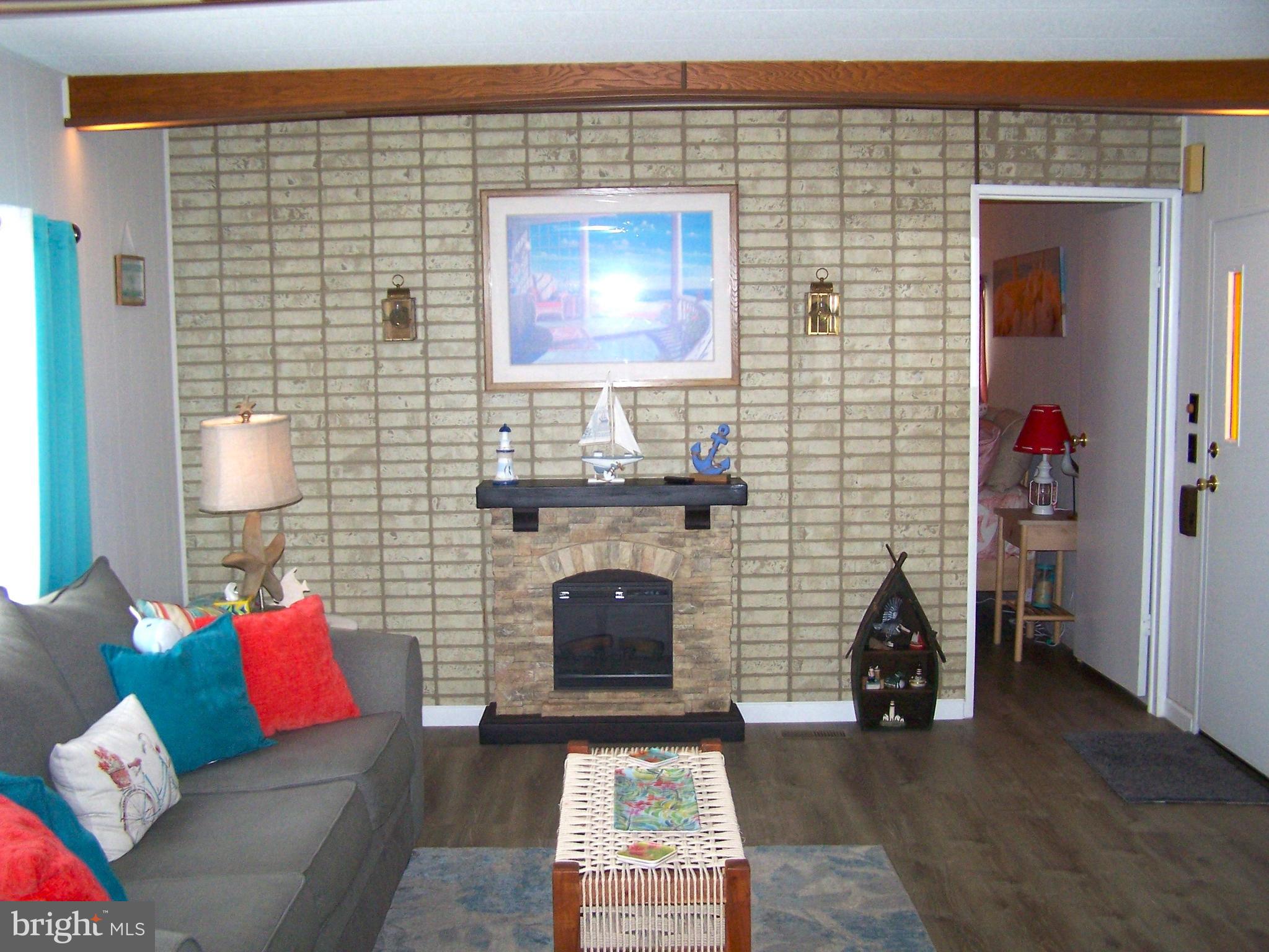 13309 Colonial Road Ocean City, MD 21842 - Photo 14 of 50 Living Area