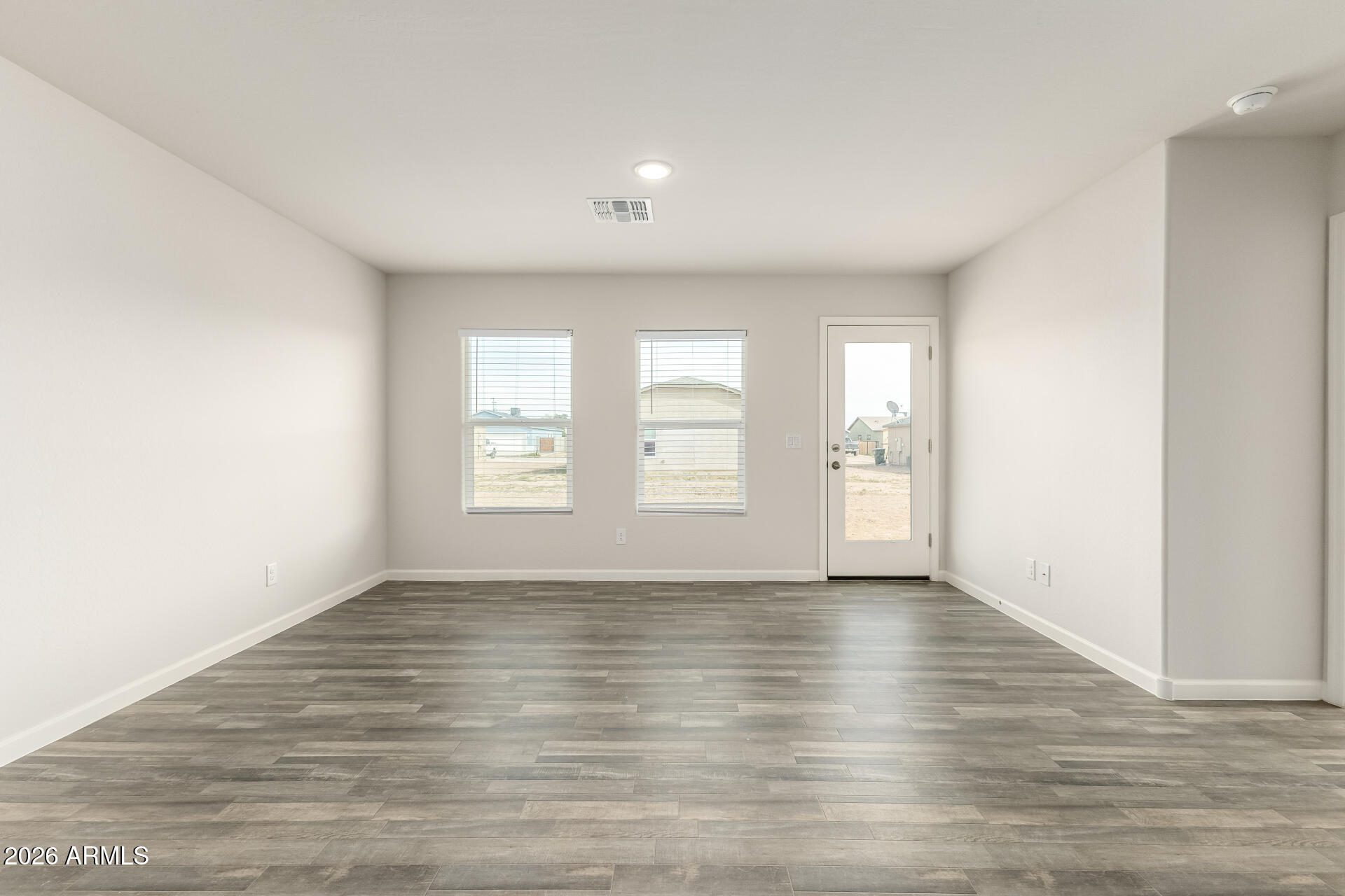 32017 North Poplar Street Wittmann, AZ 85361 - Photo 6 of 28 06-Poplar