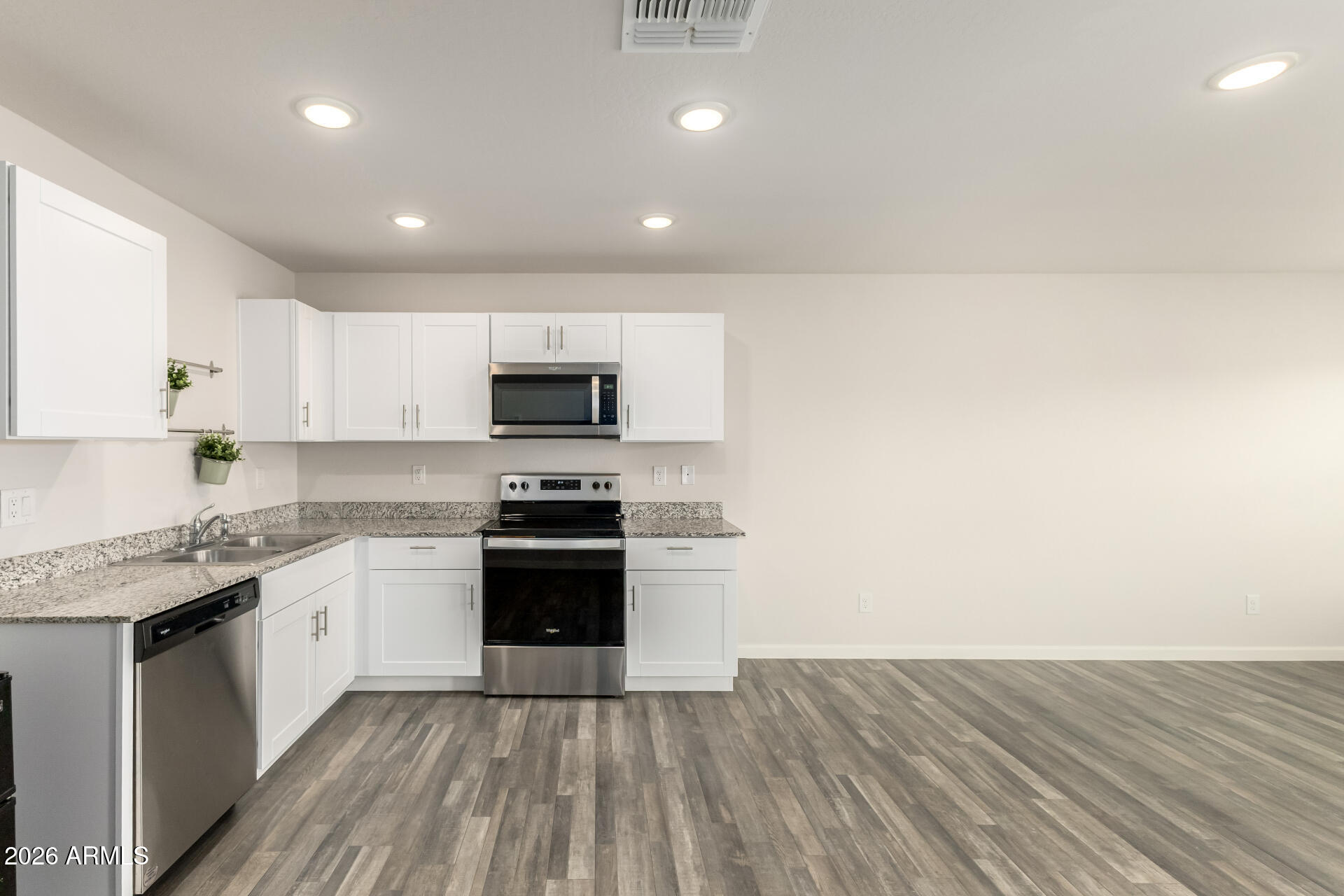 32017 North Poplar Street Wittmann, AZ 85361 - Photo 9 of 28 09-Poplar