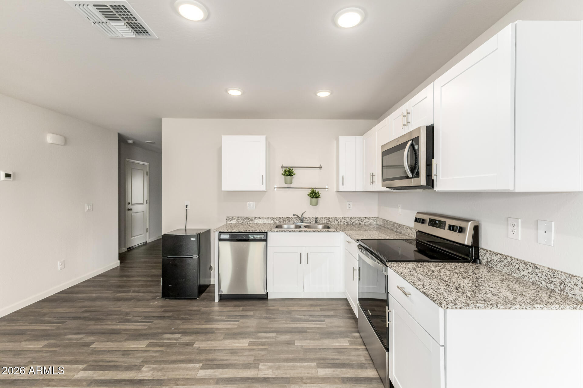 32017 North Poplar Street Wittmann, AZ 85361 - Photo 10 of 28 10-Poplar